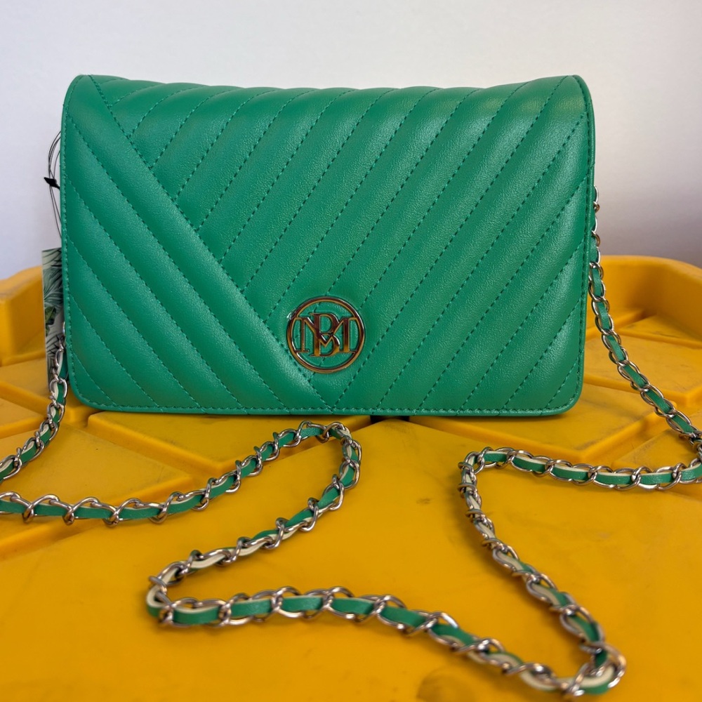 Badgley Mischka Green Crossbody Bag with Chain Strap